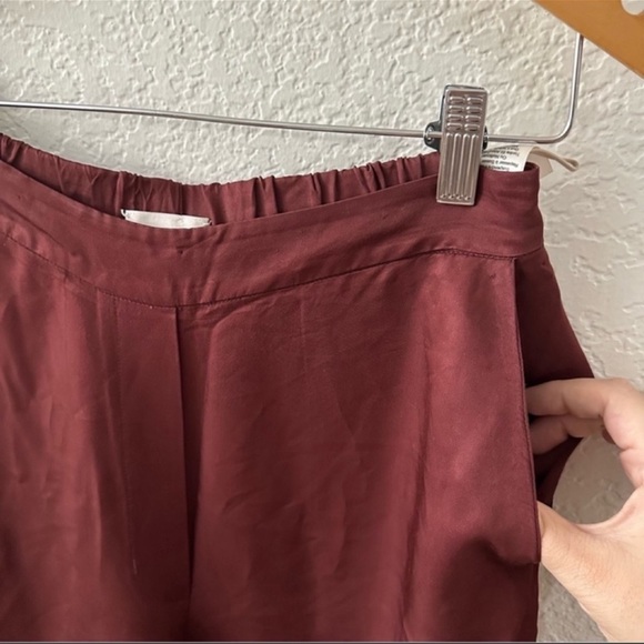 Aritzia Wilfred Wide Leg Silky Pants size 6 - Picture 3 of 10